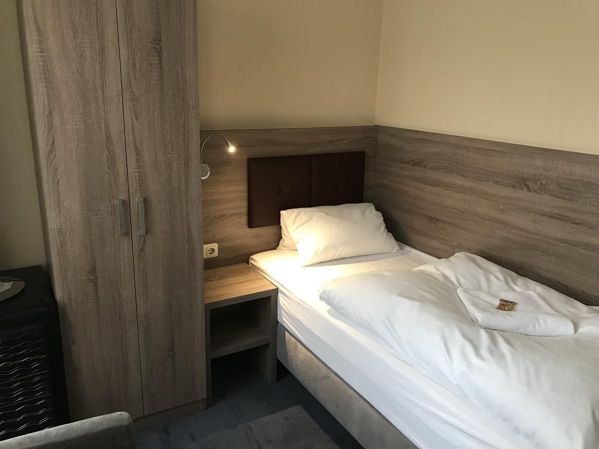 Hotel Junkerhaus Bad Salzuflen Bagian luar foto