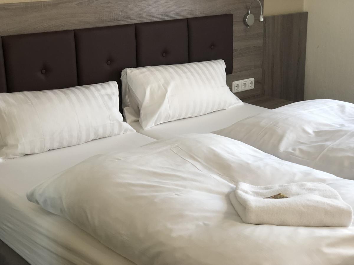 Hotel Junkerhaus Bad Salzuflen Bagian luar foto