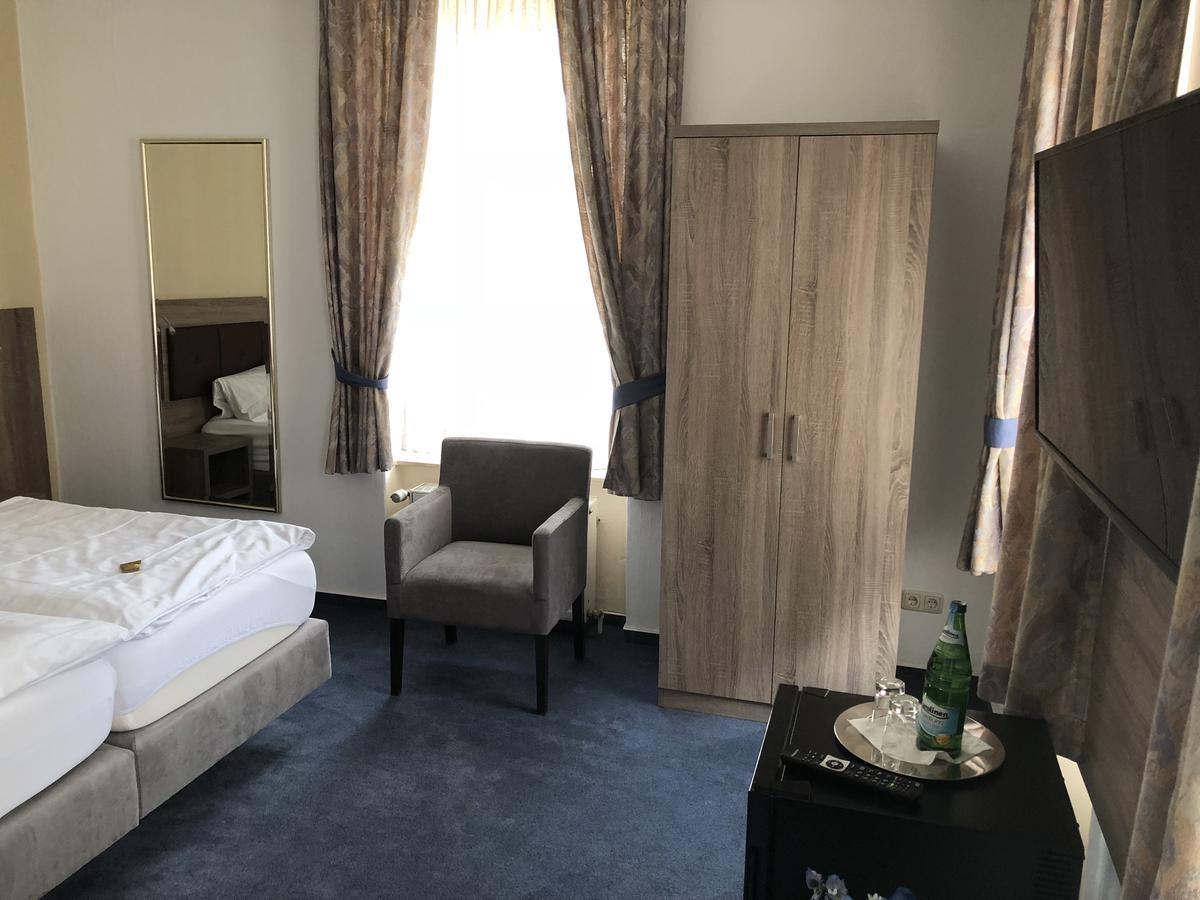 Hotel Junkerhaus Bad Salzuflen Bagian luar foto