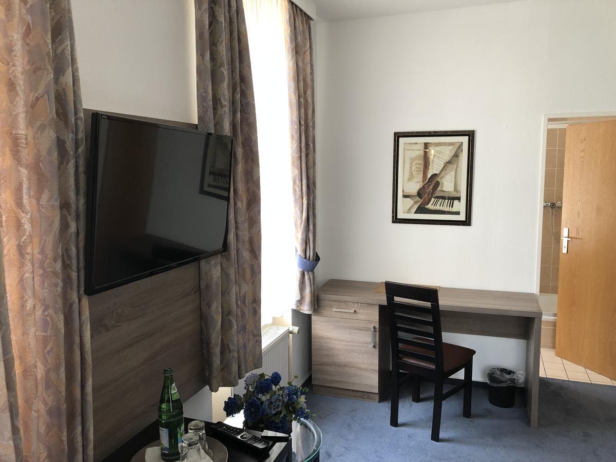 Hotel Junkerhaus Bad Salzuflen Bagian luar foto